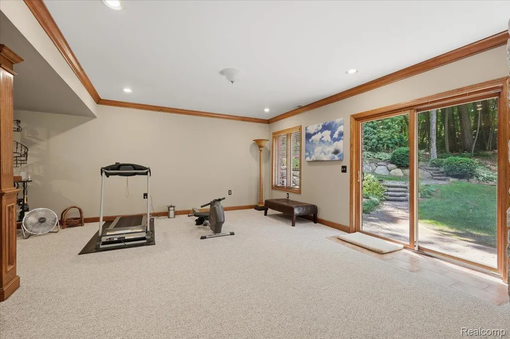 10005 Creekwood Trail Springfield Charter Township MI 48350