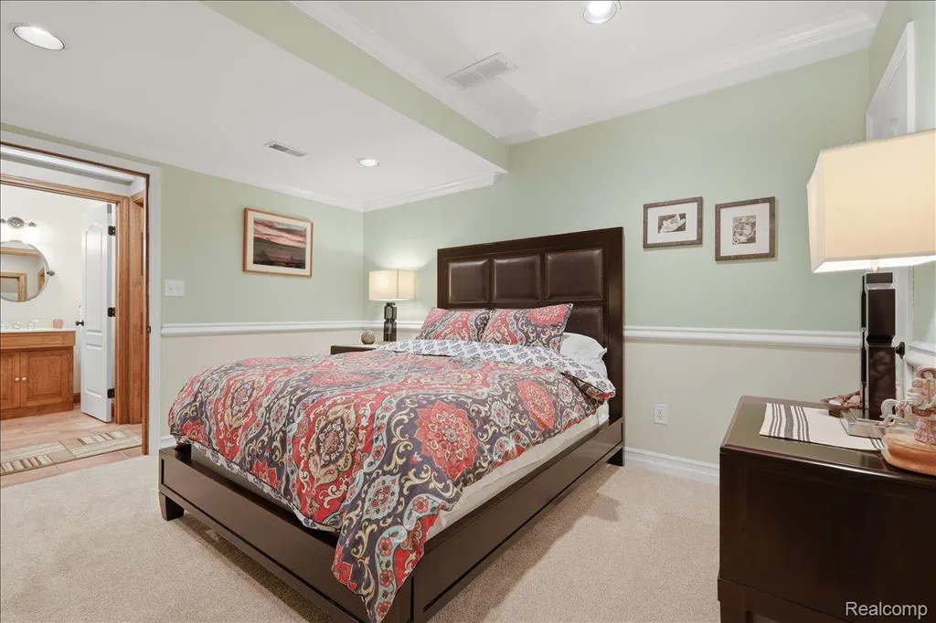 10005 Creekwood Trail Springfield Charter Township MI 48350