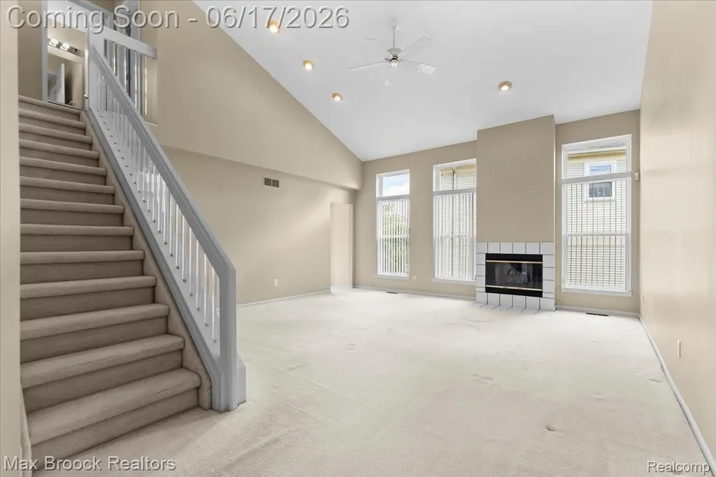 34896 Pennington Drive Farmington Hills City MI 48335