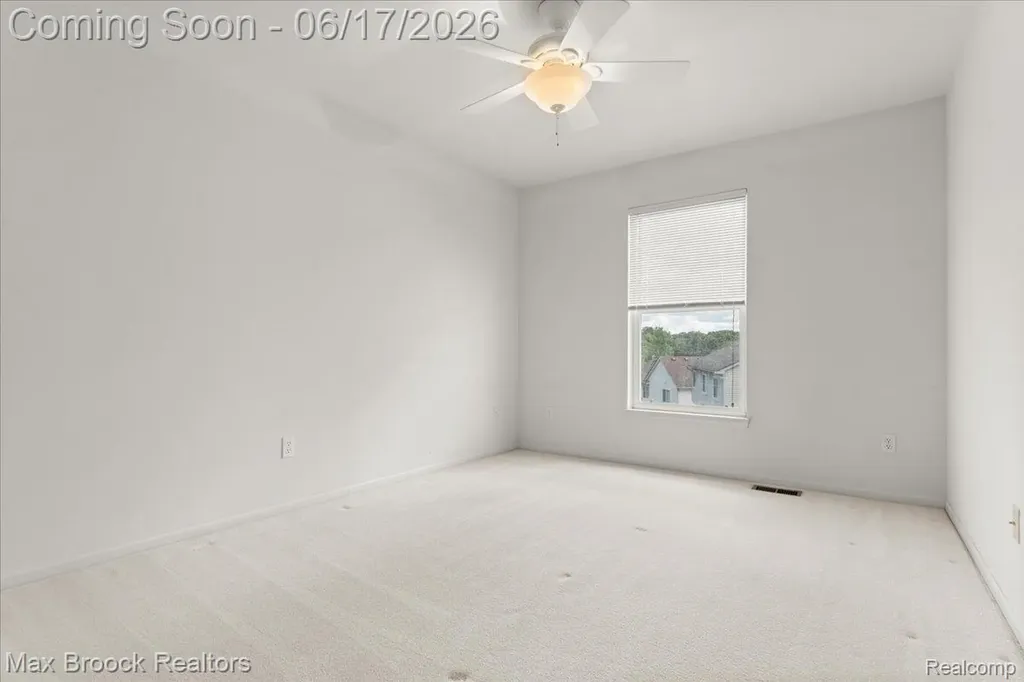 34896 Pennington Drive Farmington Hills City MI 48335