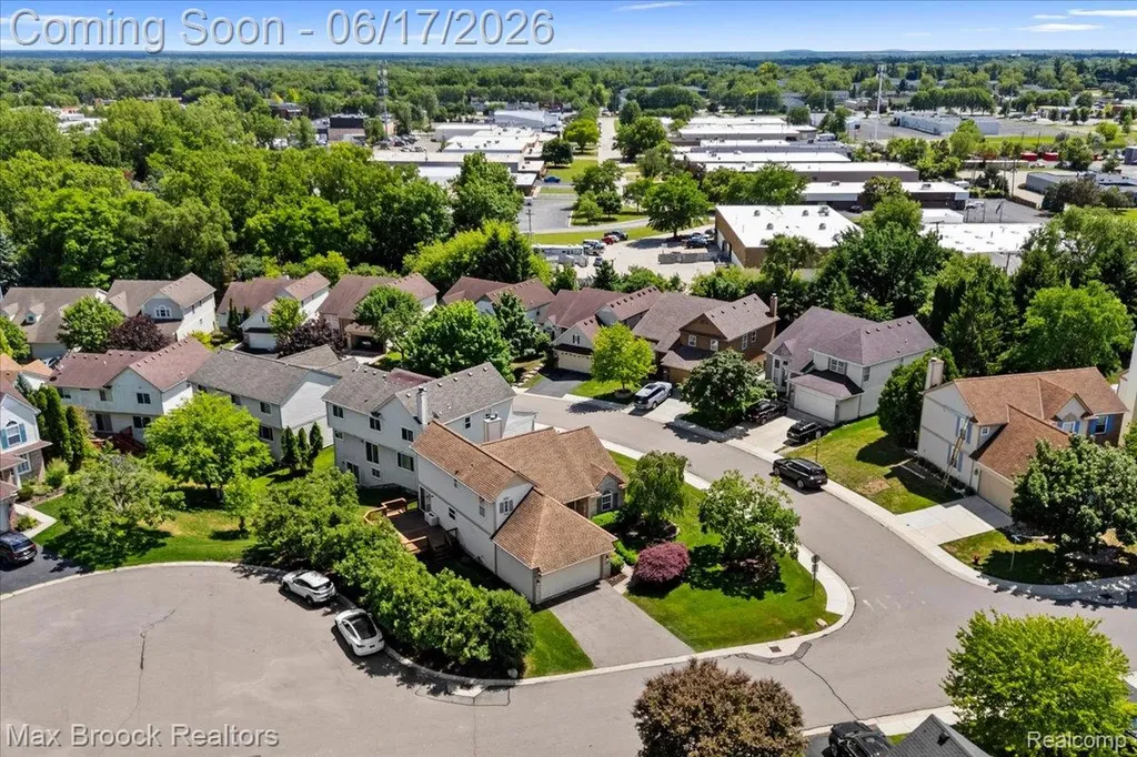 34896 Pennington Drive Farmington Hills City MI 48335