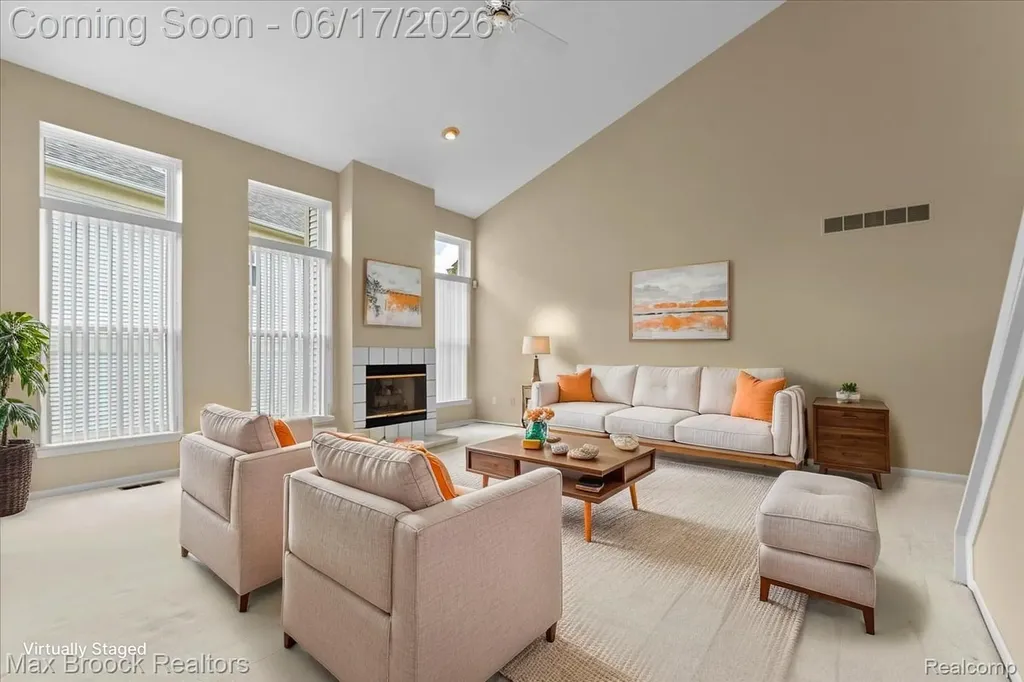 34896 Pennington Drive Farmington Hills City MI 48335