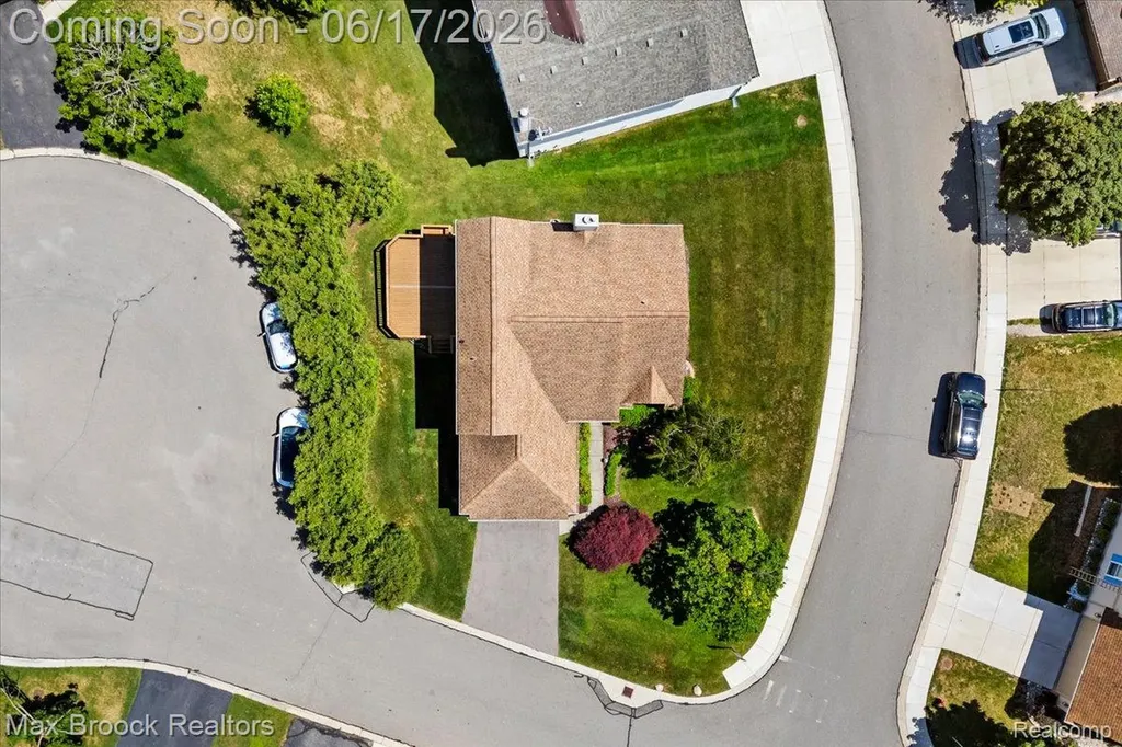 34896 Pennington Drive Farmington Hills City MI 48335