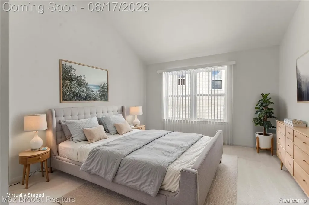 34896 Pennington Drive Farmington Hills City MI 48335