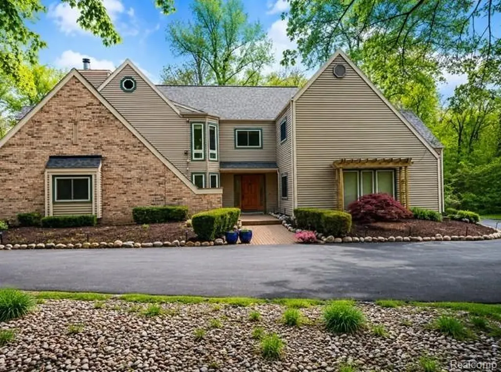 4790 Meridian Road Williamstown Township MI 48895