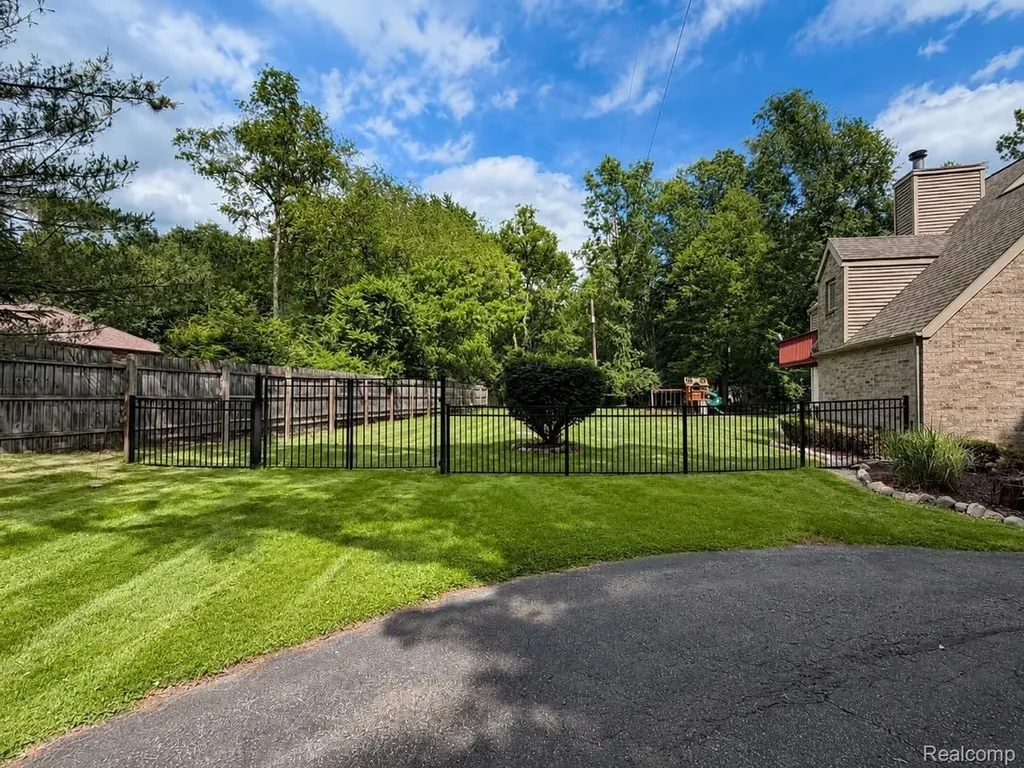 4790 Meridian Road Williamstown Township MI 48895