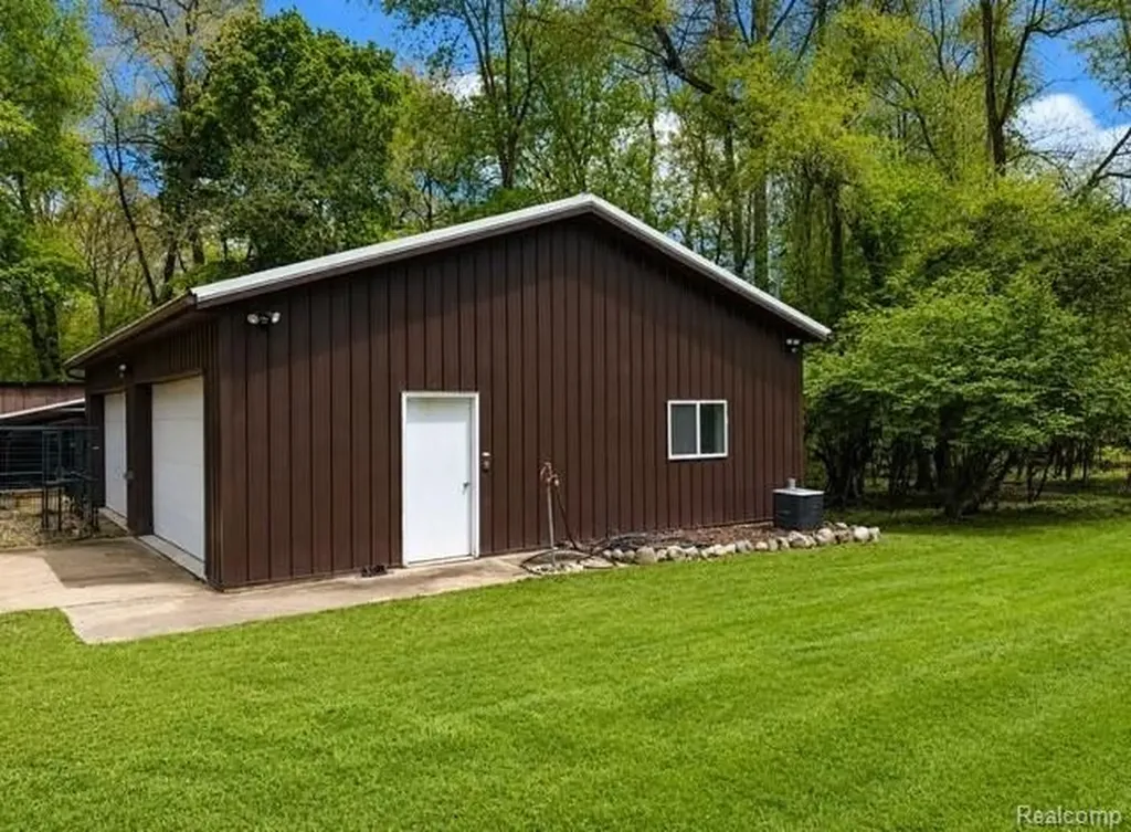 4790 Meridian Road Williamstown Township MI 48895
