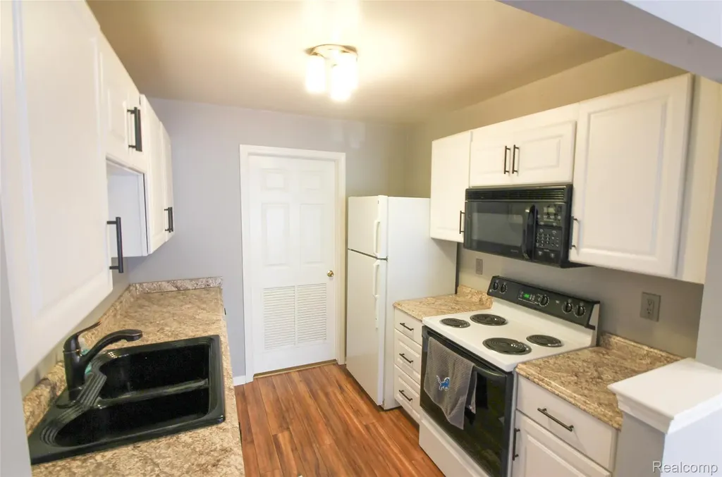 56501 Chesapeake Trail Shelby Charter Township MI 48316