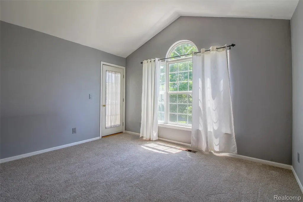 56501 Chesapeake Trail Shelby Charter Township MI 48316
