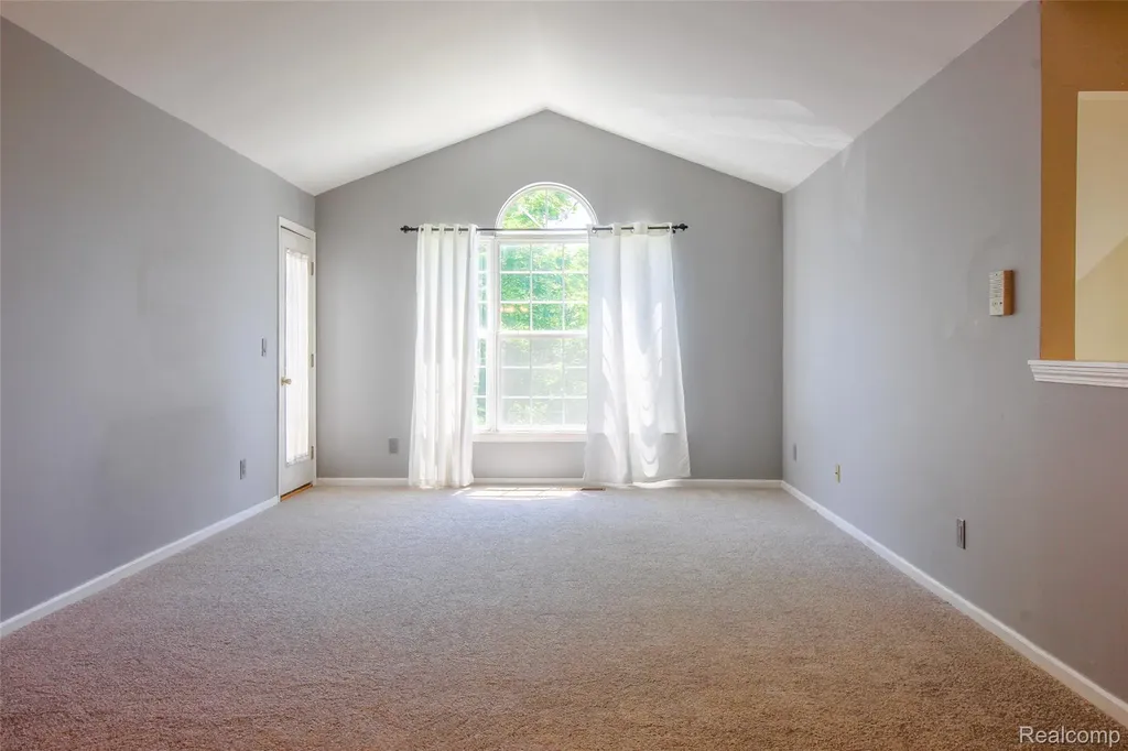 56501 Chesapeake Trail Shelby Charter Township MI 48316