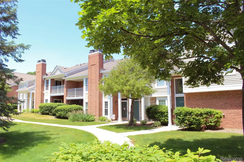56501 Chesapeake Trail Shelby Charter Township MI 48316
