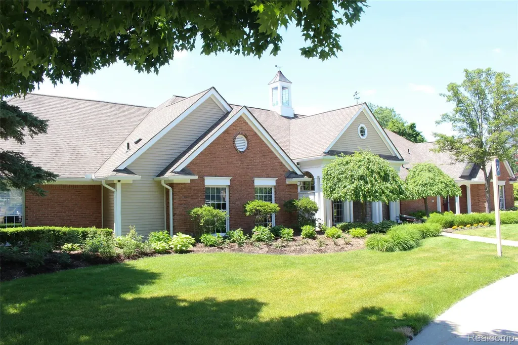 56501 Chesapeake Trail Shelby Charter Township MI 48316