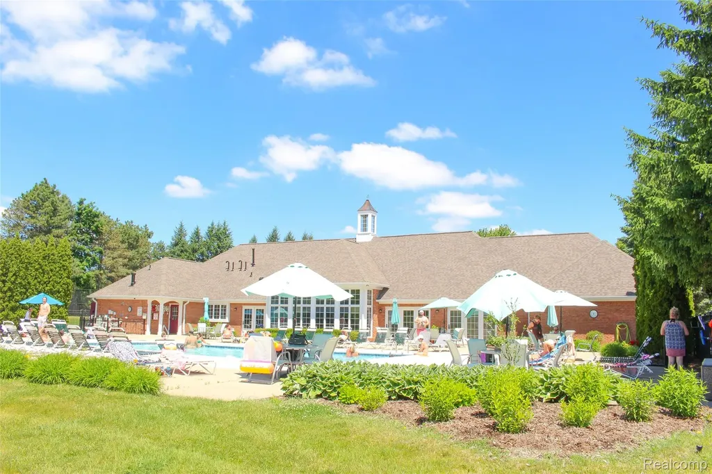 56501 Chesapeake Trail Shelby Charter Township MI 48316