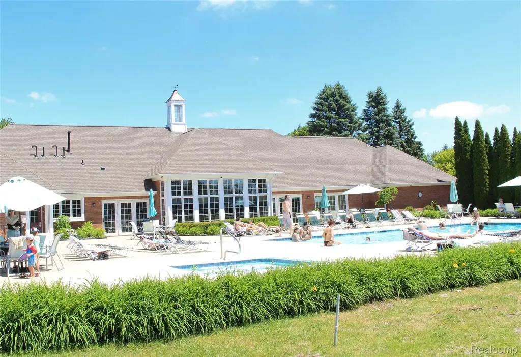 56501 Chesapeake Trail Shelby Charter Township MI 48316