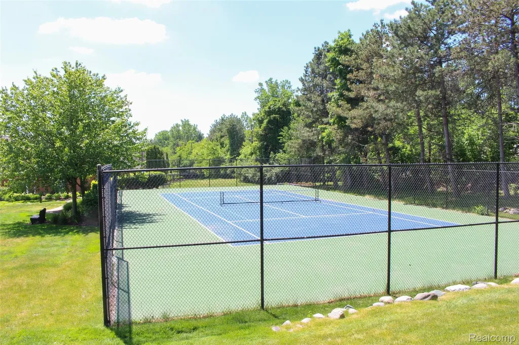 56501 Chesapeake Trail Shelby Charter Township MI 48316