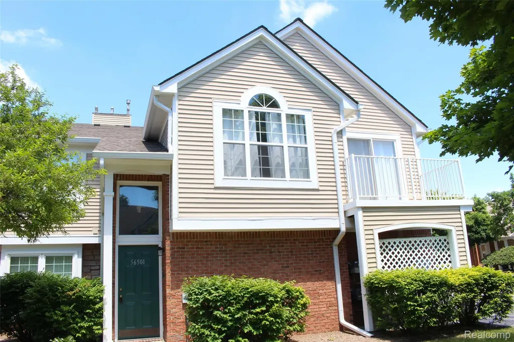 56501 Chesapeake Trail Shelby Charter Township MI 48316