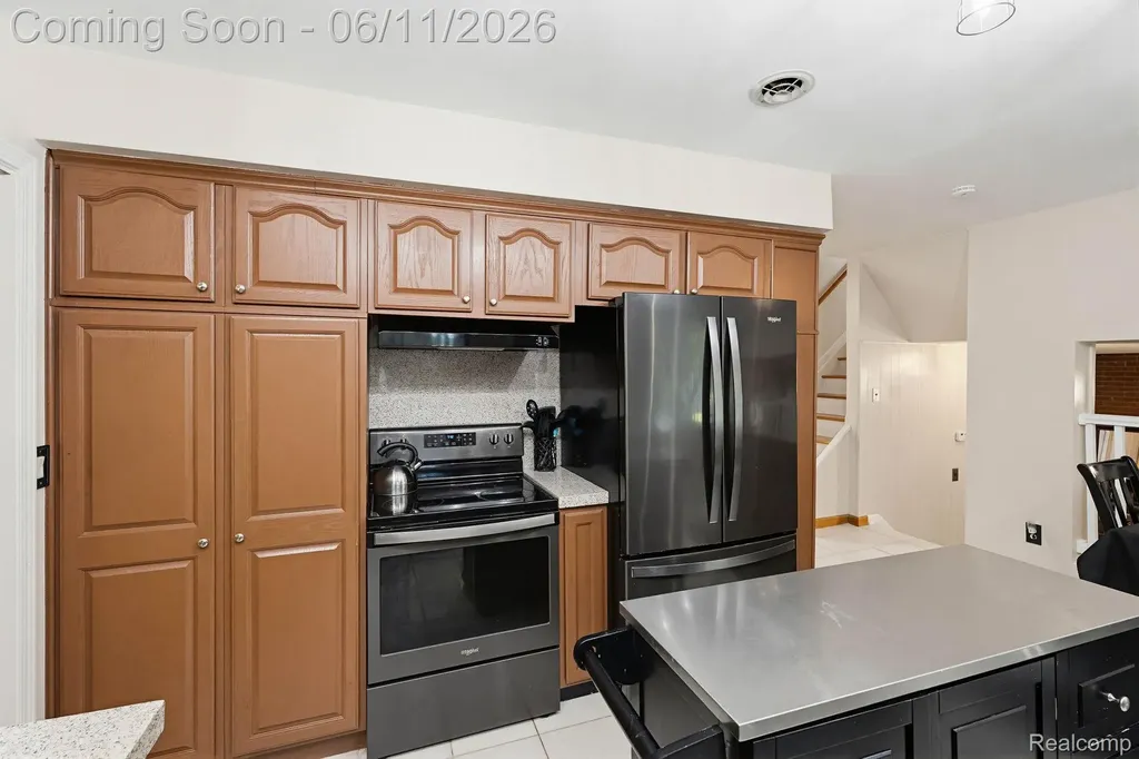 36521 Gloucester Drive Clinton Charter Township MI 48035