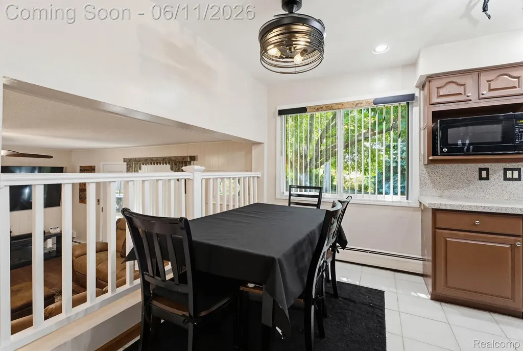 36521 Gloucester Drive Clinton Charter Township MI 48035