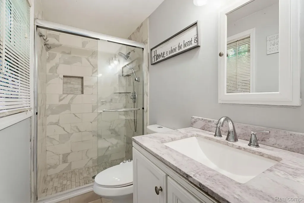 36521 Gloucester Drive Clinton Charter Township MI 48035