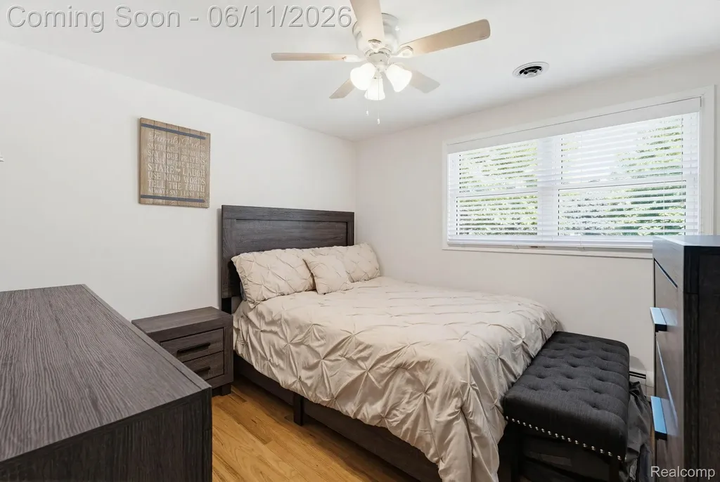 36521 Gloucester Drive Clinton Charter Township MI 48035