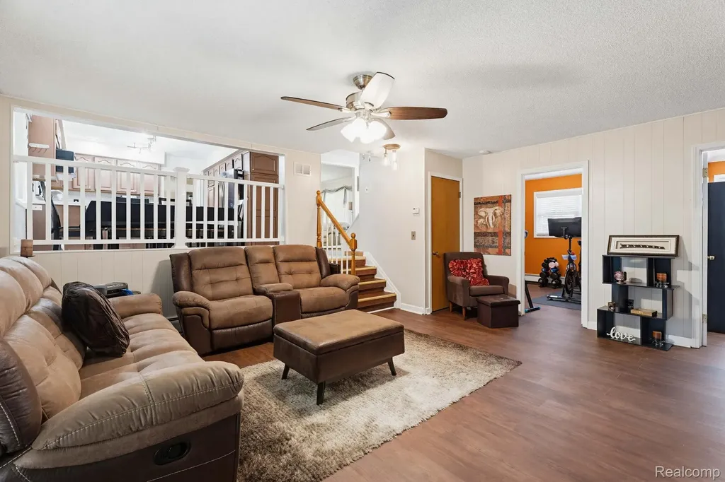 36521 Gloucester Drive Clinton Charter Township MI 48035