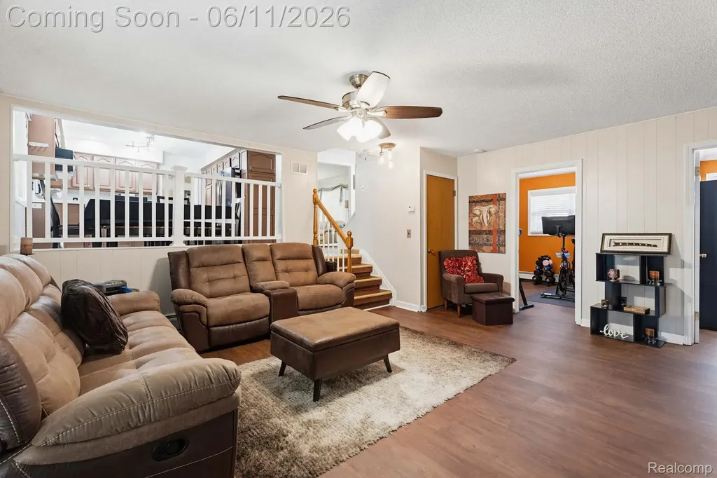 36521 Gloucester Drive Clinton Charter Township MI 48035