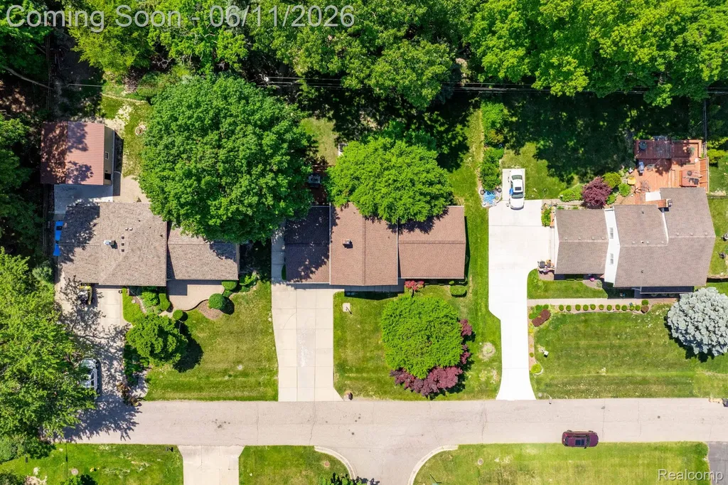 36521 Gloucester Drive Clinton Charter Township MI 48035