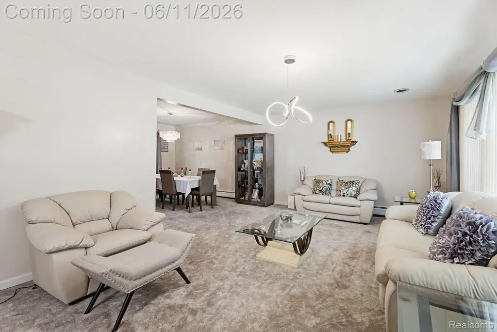 36521 Gloucester Drive Clinton Charter Township MI 48035