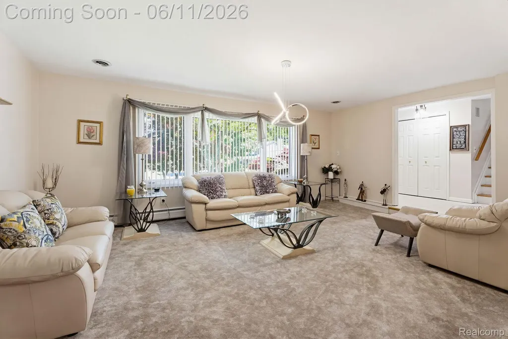 36521 Gloucester Drive Clinton Charter Township MI 48035