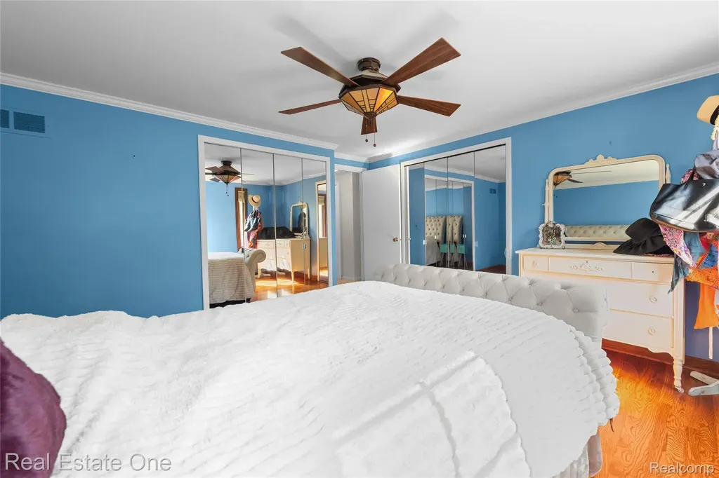 4931 Calvert Drive Troy City MI 48085