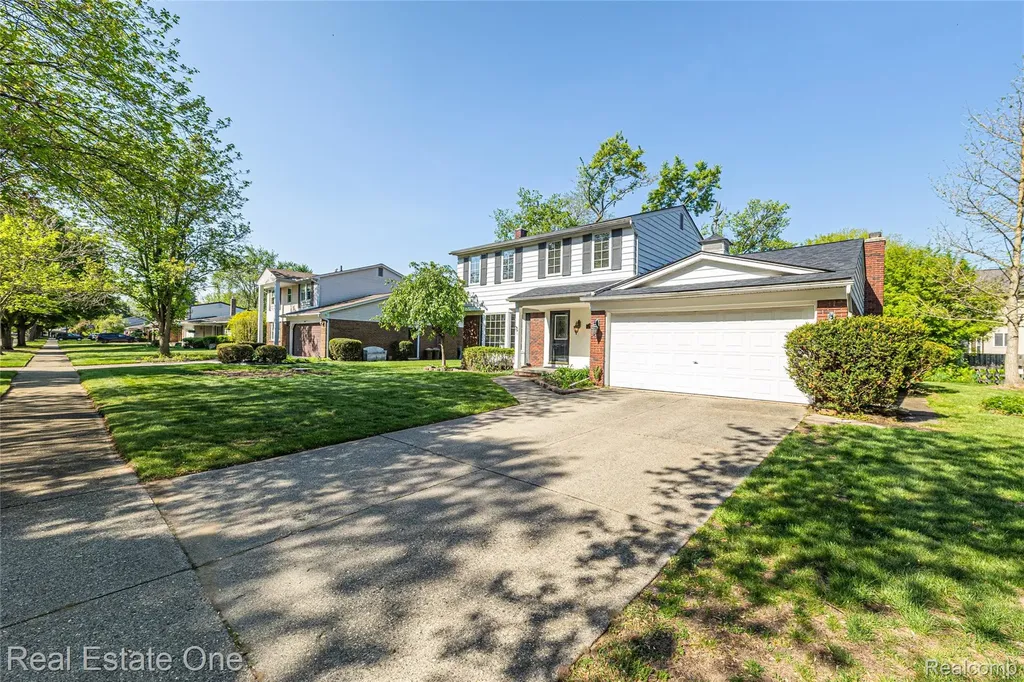 4931 Calvert Drive Troy City MI 48085