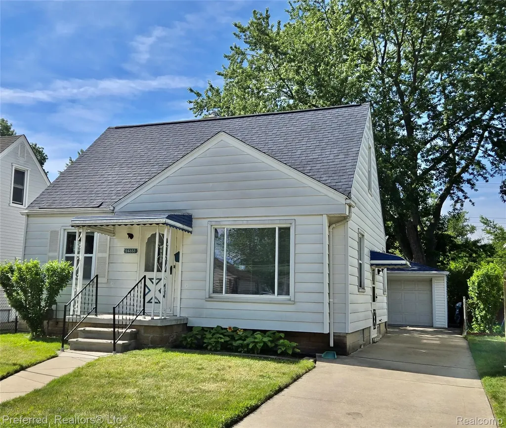 24353 Dartmouth Street Dearborn Heights City MI 48125