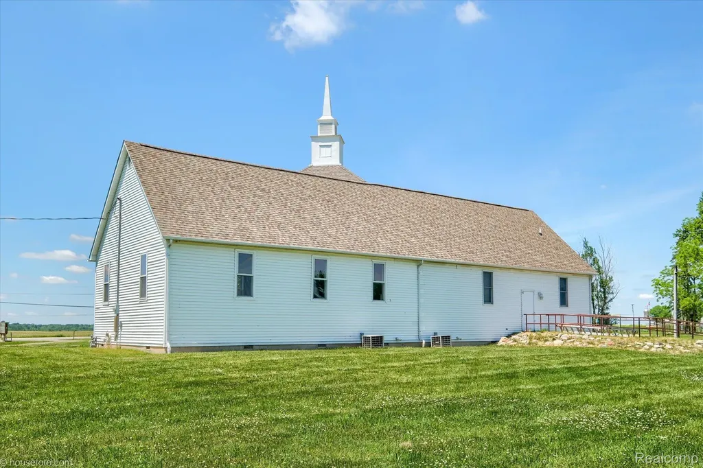 3909 S Van Dyke Road Marlette City MI 48453