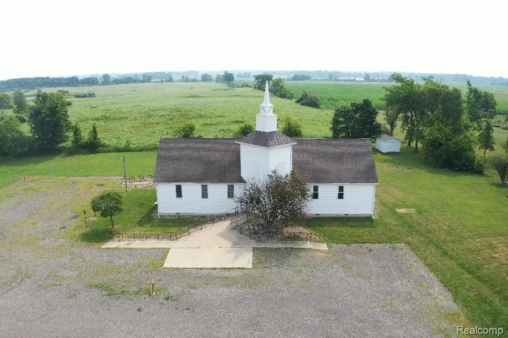 3909 S Van Dyke Road Marlette City MI 48453
