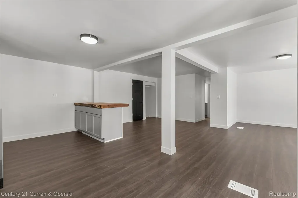 4296 Burgess Road Putnam Township MI 48169