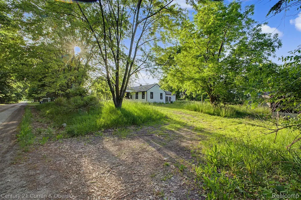 4296 Burgess Road Putnam Township MI 48169