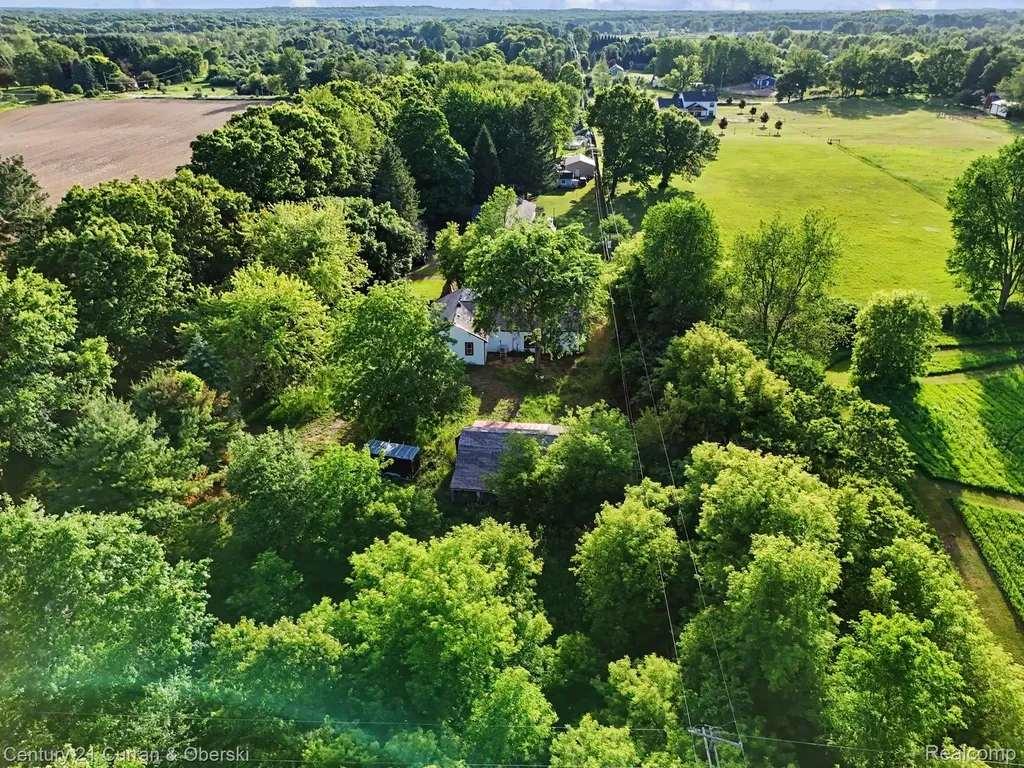 4296 Burgess Road Putnam Township MI 48169