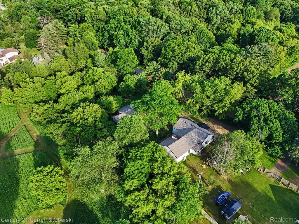 4296 Burgess Road Putnam Township MI 48169