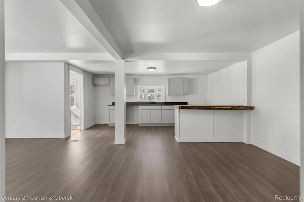 4296 Burgess Road Putnam Township MI 48169