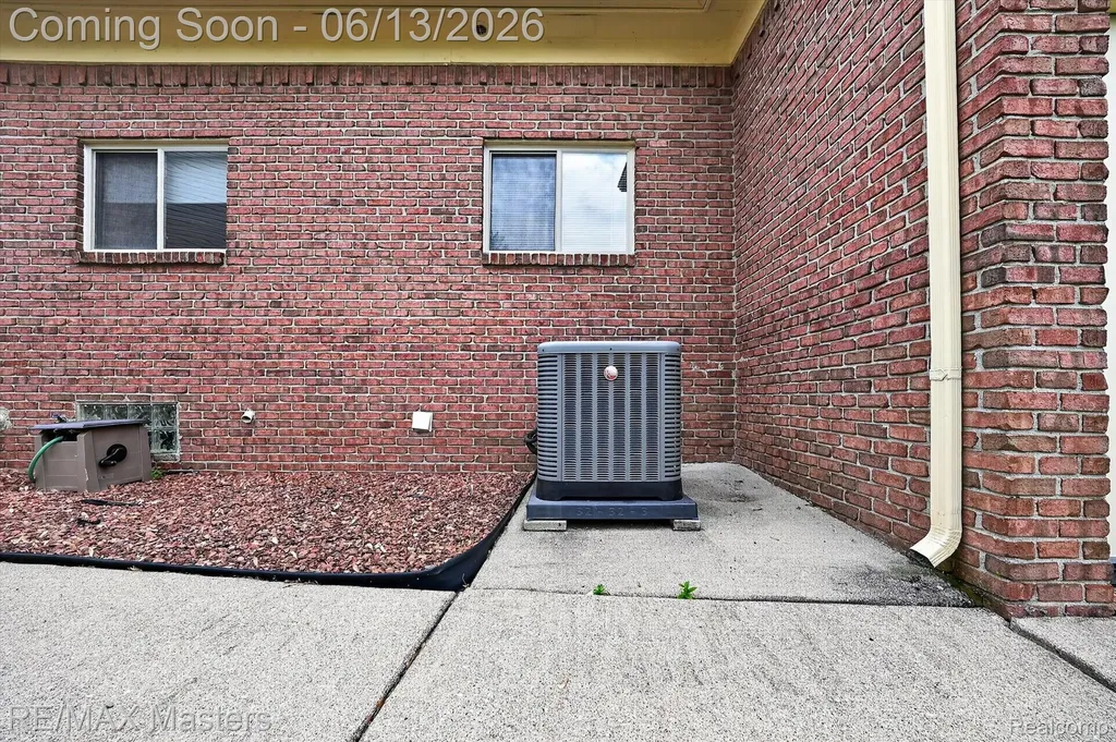 28817 Sugar Island Court Gibraltar City MI 48173