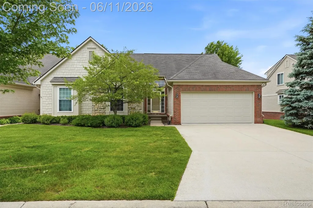 28101 Tremonte Drive Lyon Charter Township MI 48165