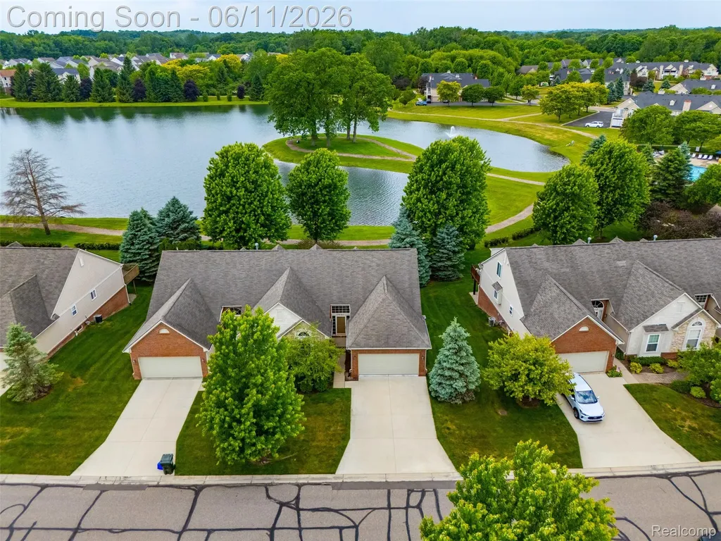 28101 Tremonte Drive Lyon Charter Township MI 48165