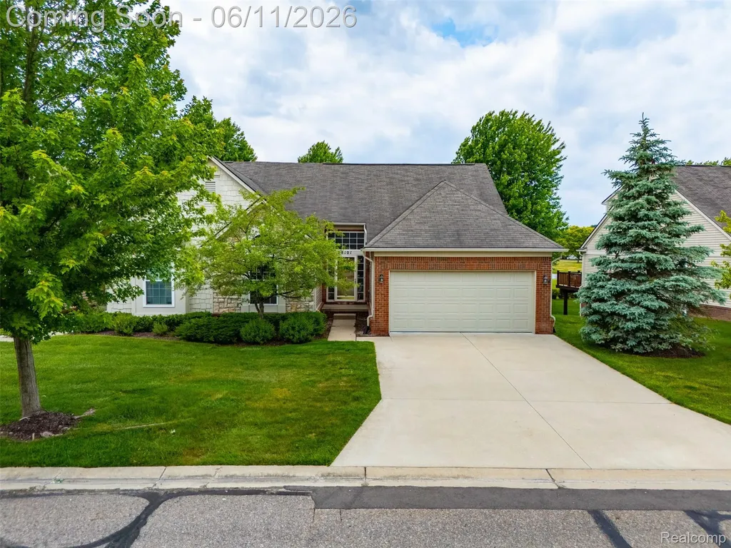 28101 Tremonte Drive Lyon Charter Township MI 48165