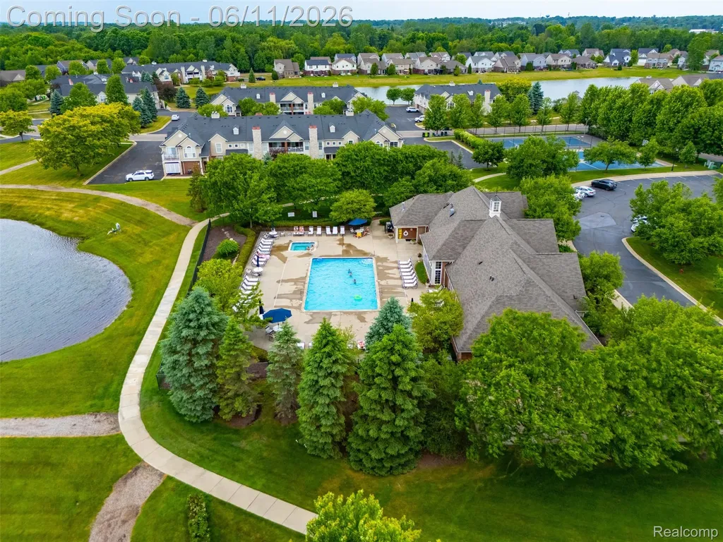 28101 Tremonte Drive Lyon Charter Township MI 48165