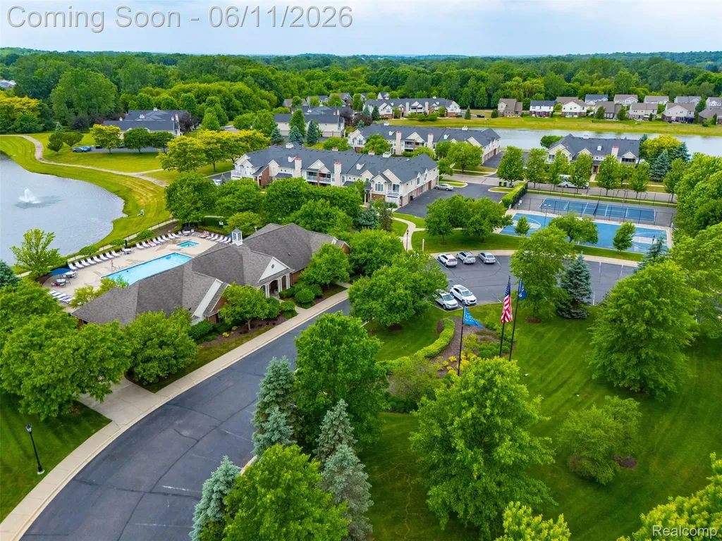 28101 Tremonte Drive Lyon Charter Township MI 48165