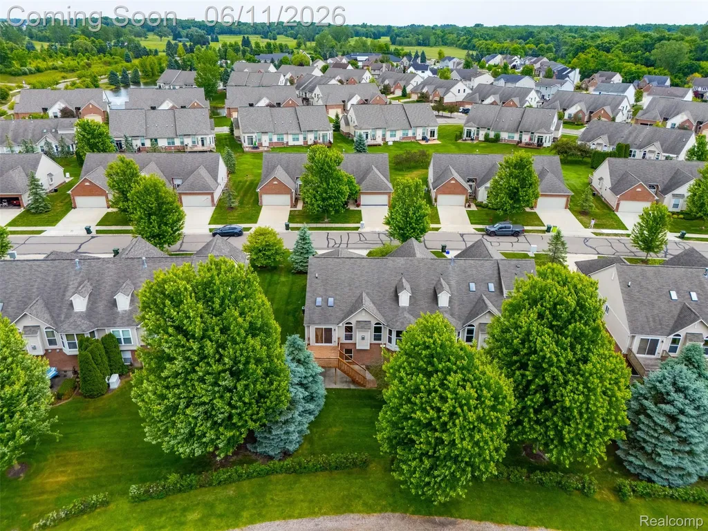 28101 Tremonte Drive Lyon Charter Township MI 48165