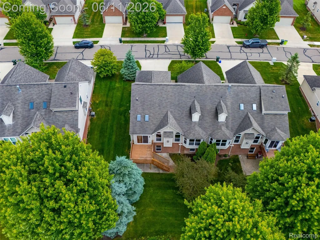 28101 Tremonte Drive Lyon Charter Township MI 48165