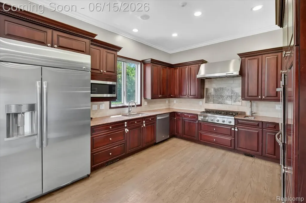 126 Baldwin Avenue Royal Oak City MI 48067