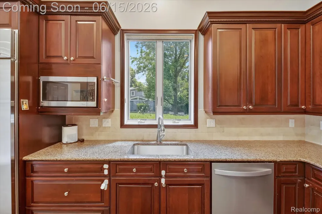 126 Baldwin Avenue Royal Oak City MI 48067
