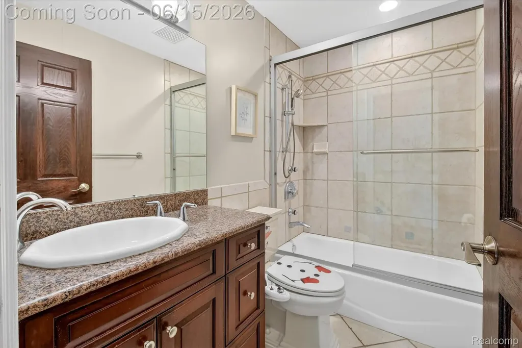 126 Baldwin Avenue Royal Oak City MI 48067